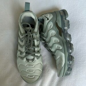 Like New Nike Air Vapor Max Plus